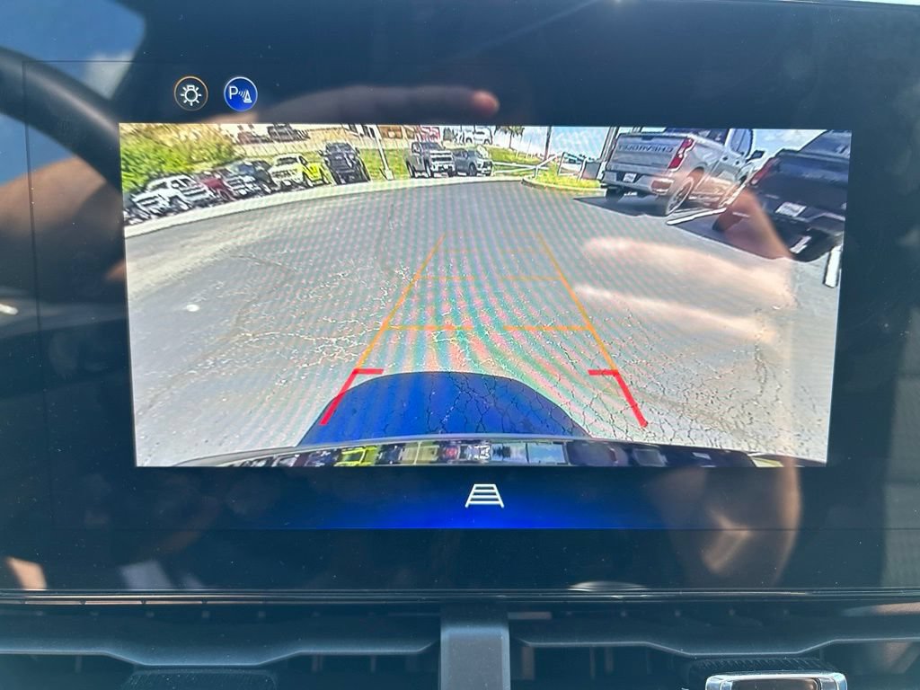 Used 2026 Chevrolet Equinox LT AWD/4WD image 25