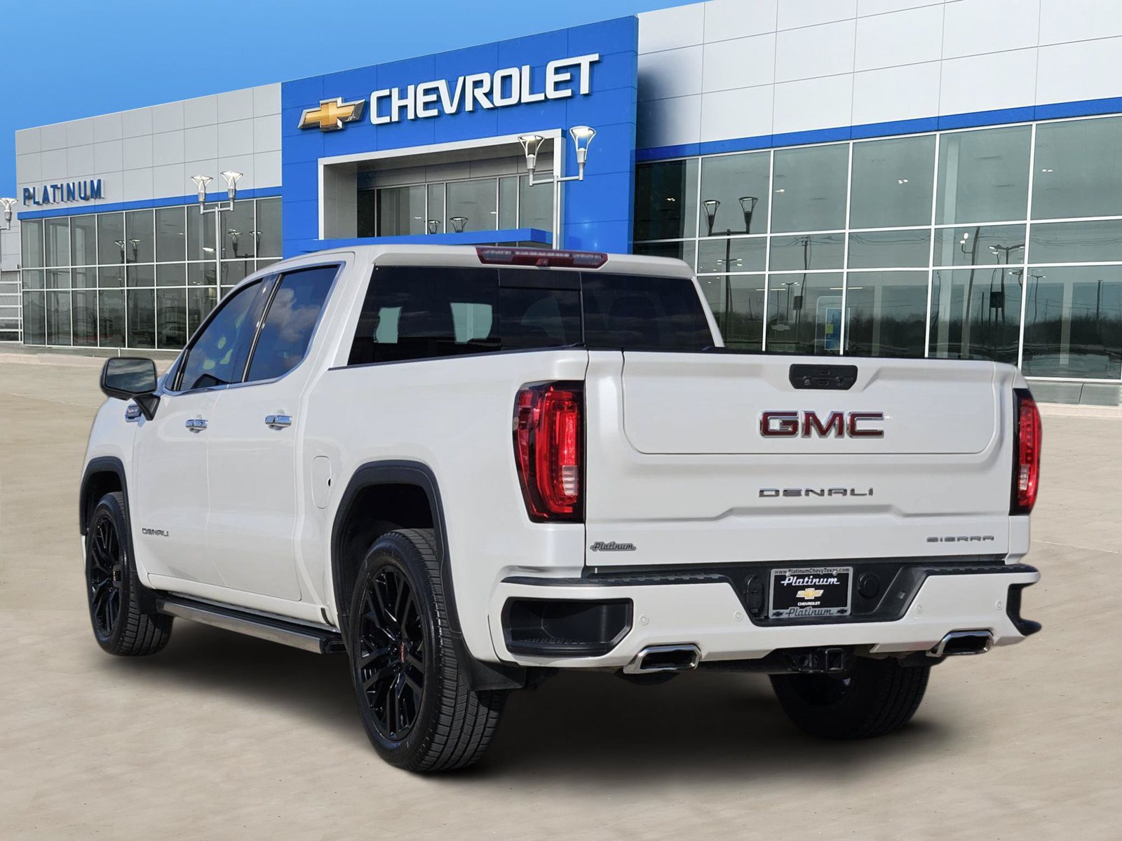 Certified 2019 GMC Sierra 1500 Denali w/ Denali Ultimate Package AWD/4WD image 4