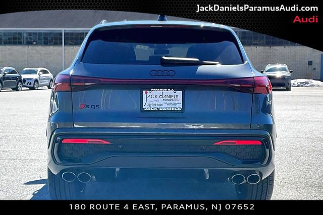 New 2025 Audi SQ5 Premium Plus image 4