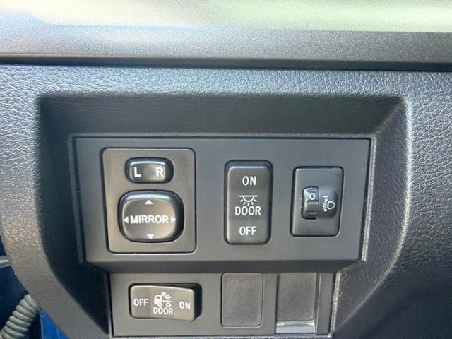 Used 2014 Toyota Tundra SR5 w/ TRD Off Road Package AWD/4WD image 5