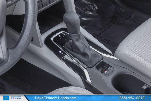 Used 2025 Toyota Corolla Cross L image 22