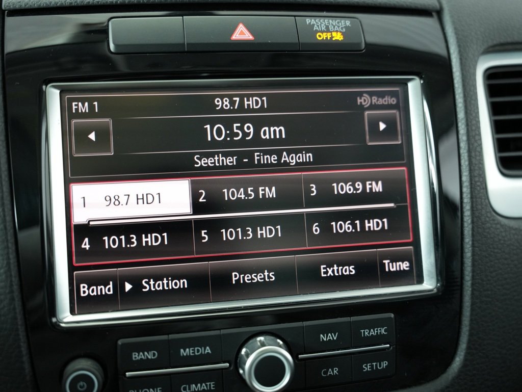 Used 2013 Volkswagen Touareg VR6 image 21