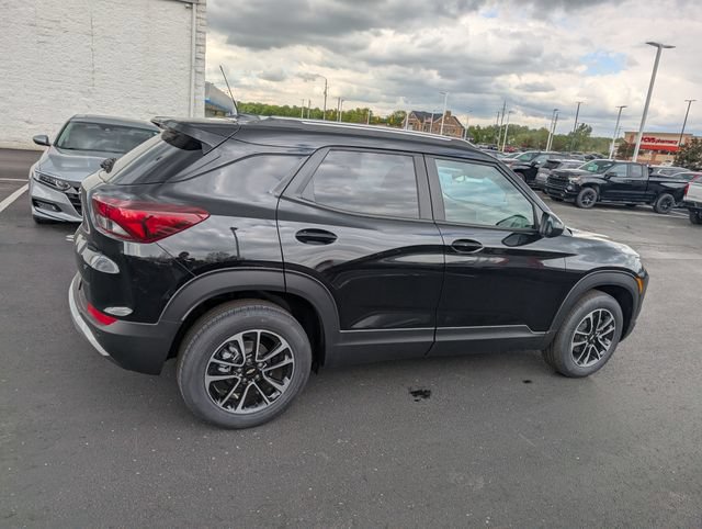New 2026 Chevrolet TrailBlazer LT w/ LT Cold Weather Package FWD image 8