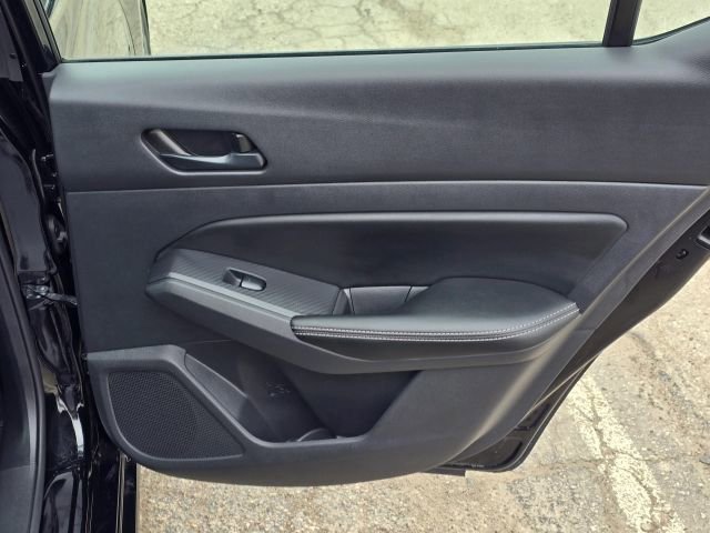 Used 2025 Nissan Altima 2.5 SV image 15