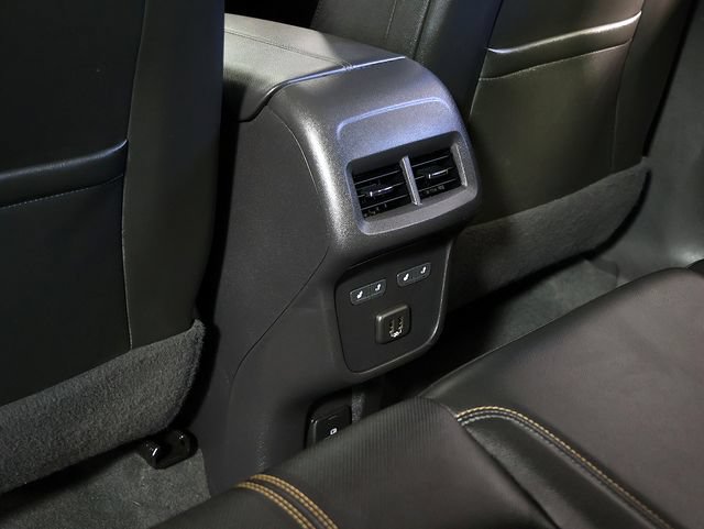 Used 2024 Chevrolet Equinox Premier AWD/4WD image 15