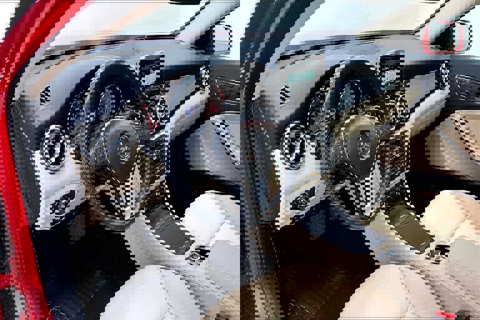 Used 2015 Mercedes-Benz GLA 250 4MATIC image 17