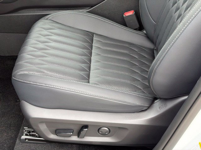 New 2026 Mitsubishi Outlander SEL FWD image 22