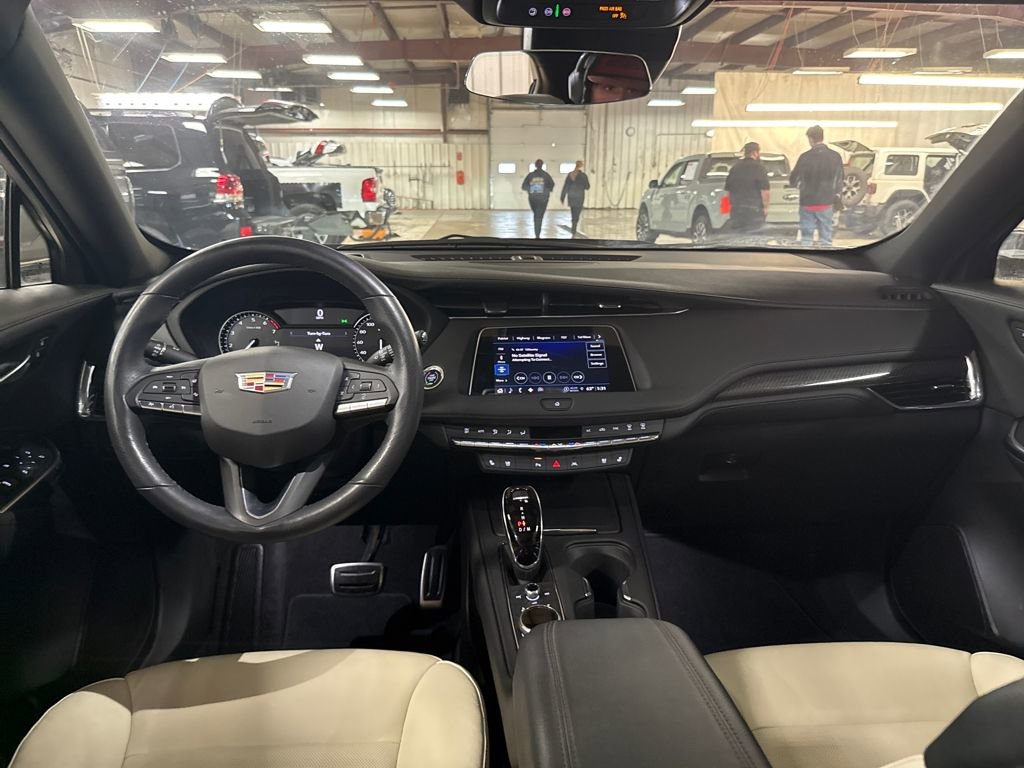 Used 2023 Cadillac XT4 Sport image 18