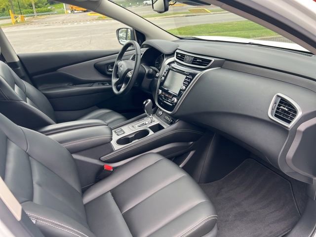Used 2024 Nissan Murano SV w/ SV Midnight Edition Package image 18