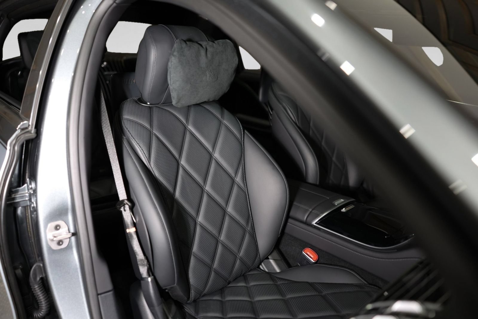 Used 2024 Mercedes-Benz Maybach S 580 4MATIC image 22