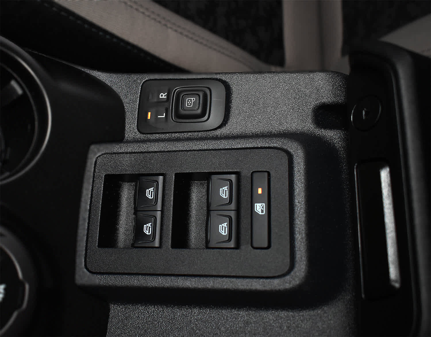 Used 2023 Ford Bronco Wildtrak image 33