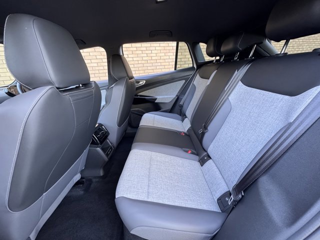 Used 2023 Volkswagen ID.4 Pro image 15