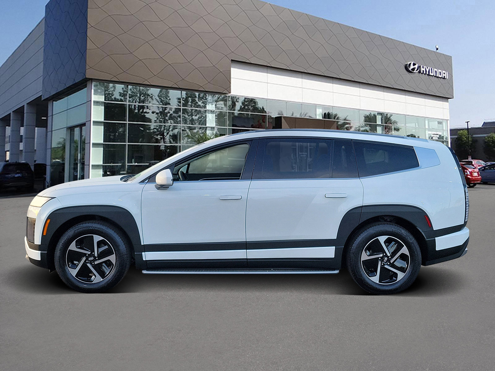 Certified 2026 Hyundai Ioniq 9 SE image 3