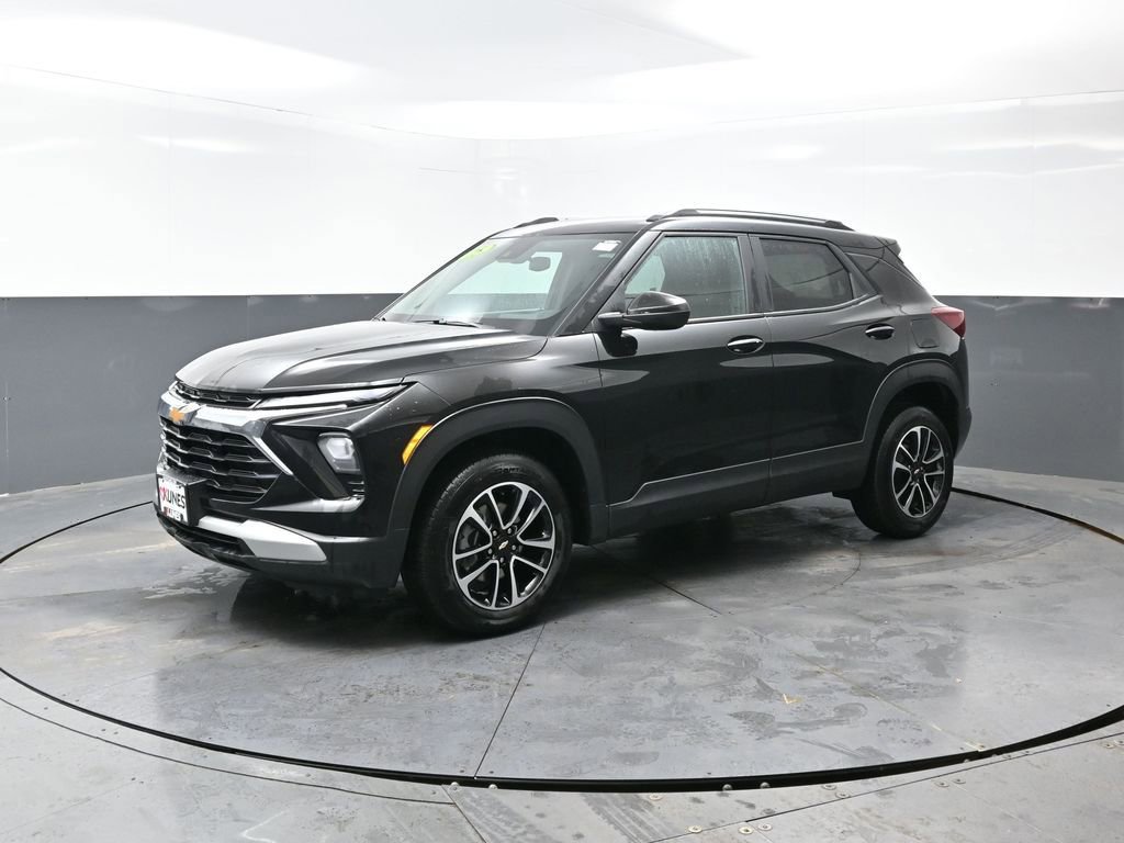 Used 2025 Chevrolet TrailBlazer LT w/ Driver Confidence Package image 10