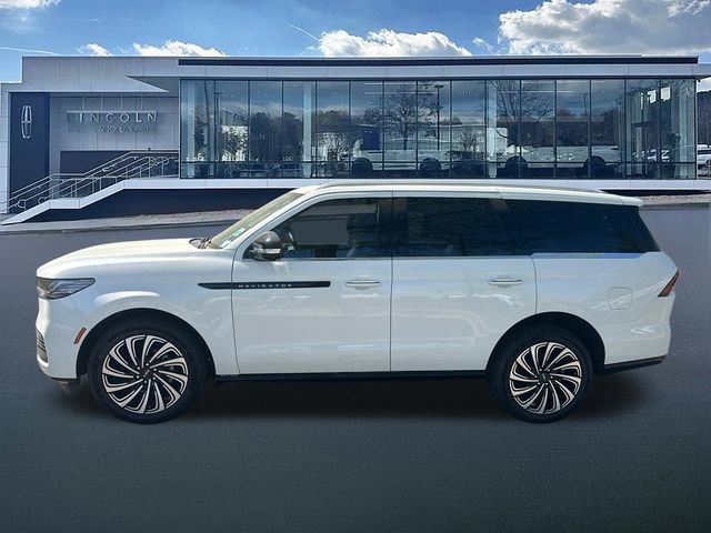 New 2026 Lincoln Navigator Black Label AWD/4WD image 4