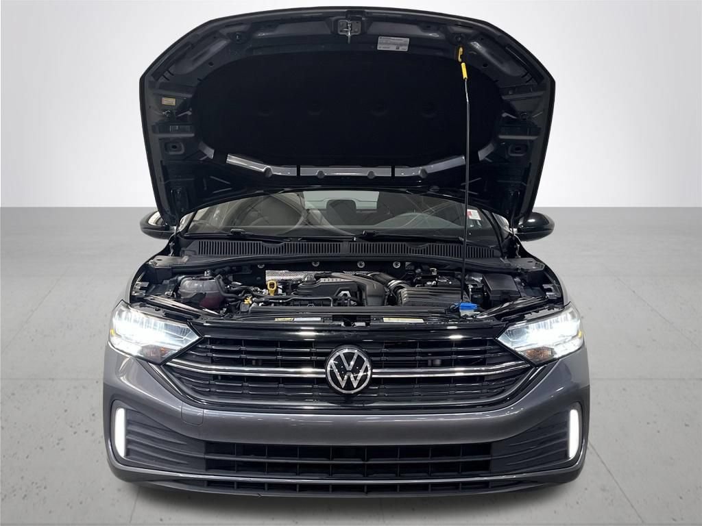 Used 2022 Volkswagen Jetta Sport FWD image 5