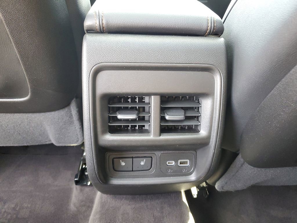 Used 2023 Cadillac XT4 Sport w/ Enhanced Visibility Package image 15