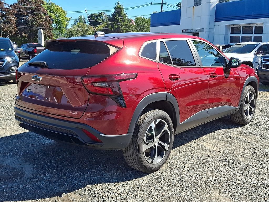 Certified 2024 Chevrolet Trax RS w/ Driver Confidence Package FWD image 8