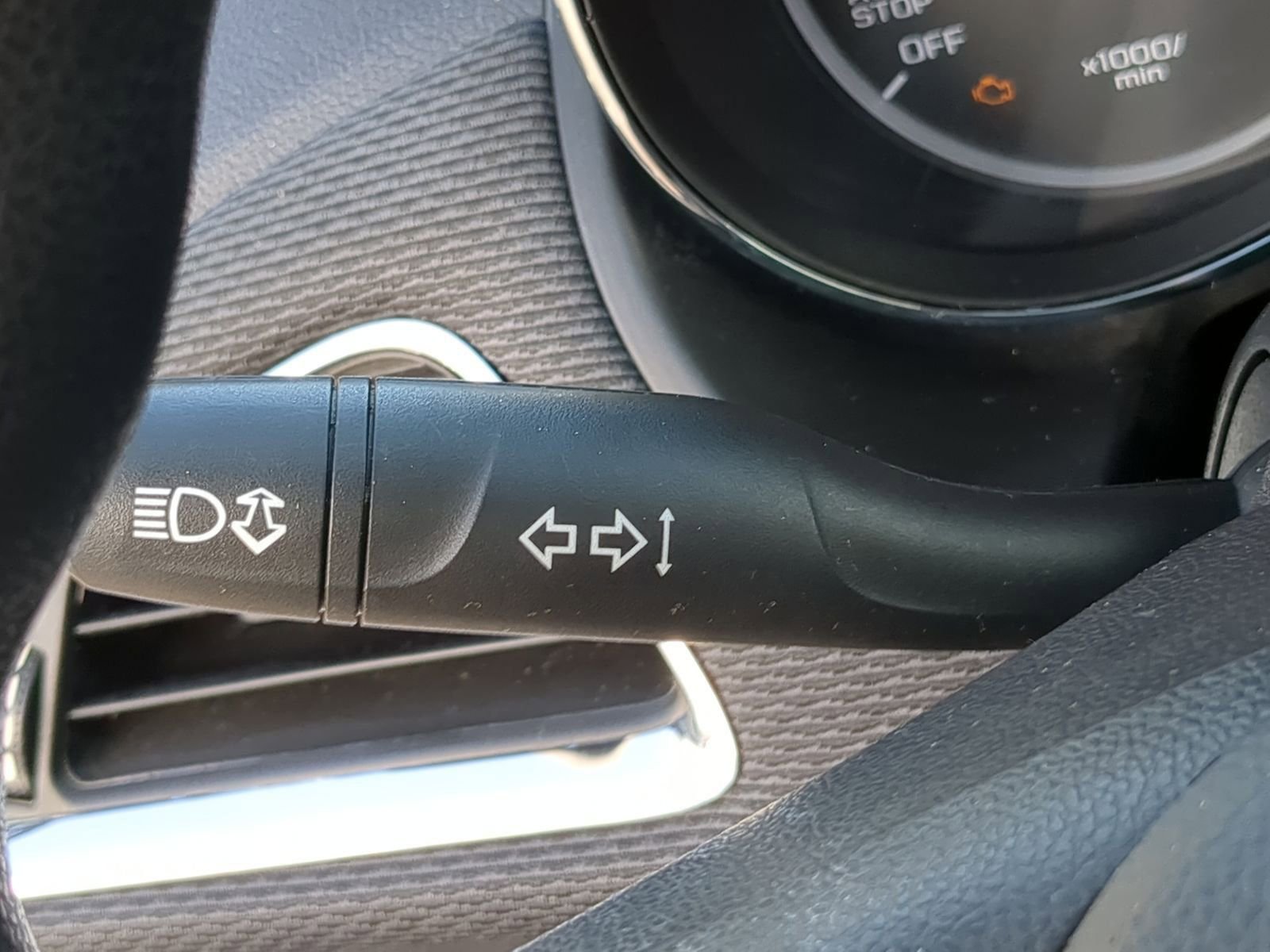 Used 2019 Chevrolet Cruze LT image 27