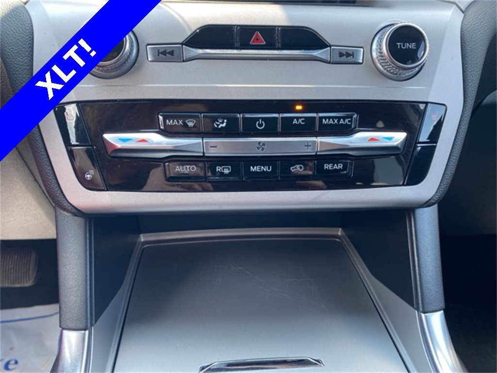 Used 2024 Ford Explorer XLT w/ Equipment Group 202A image 30