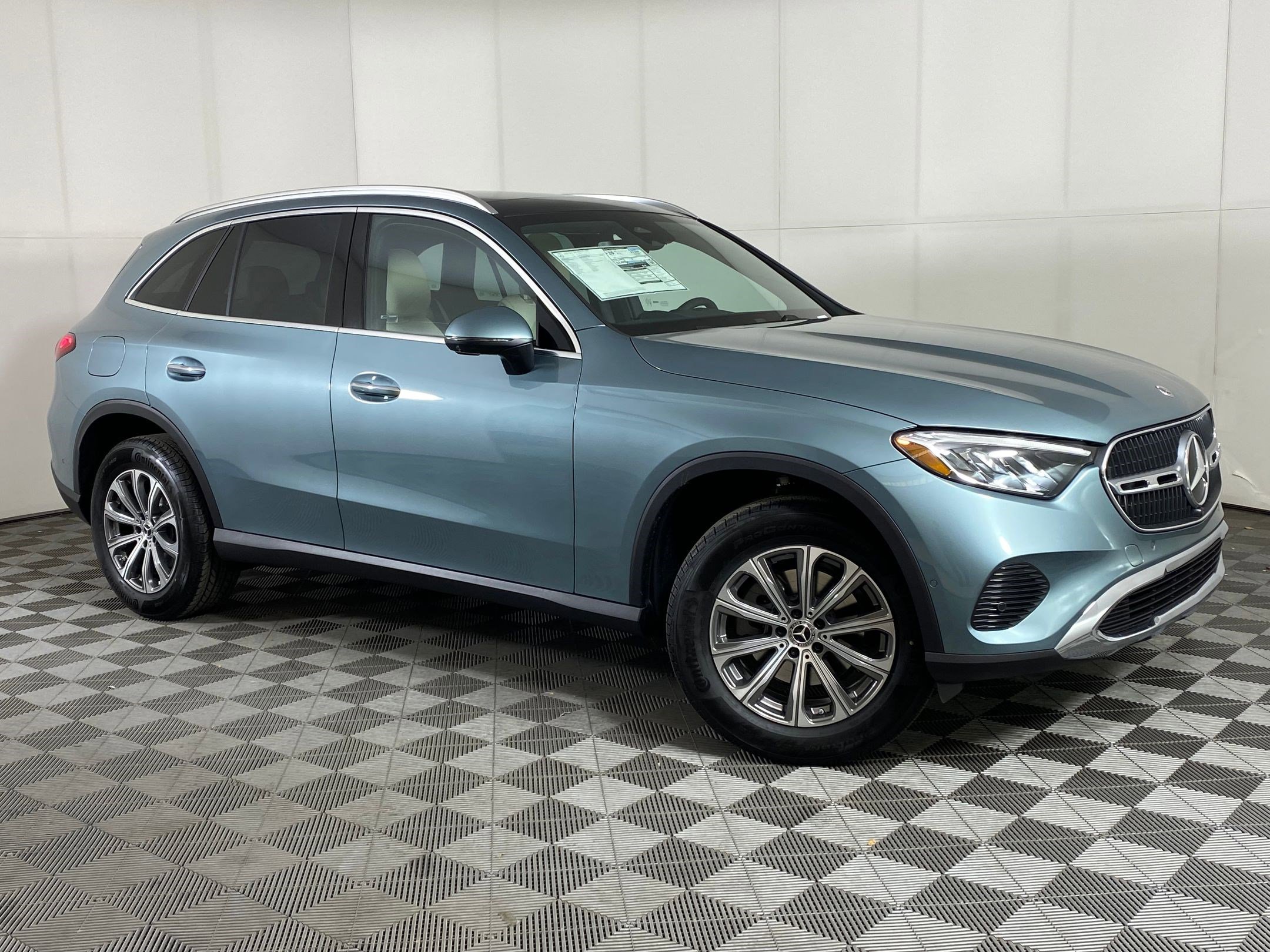 Used 2026 Mercedes-Benz GLC 300 4MATIC image 6