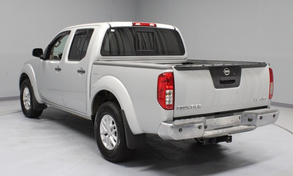 Used 2015 Nissan Frontier SV w/ SV Value Truck Package AWD/4WD image 9