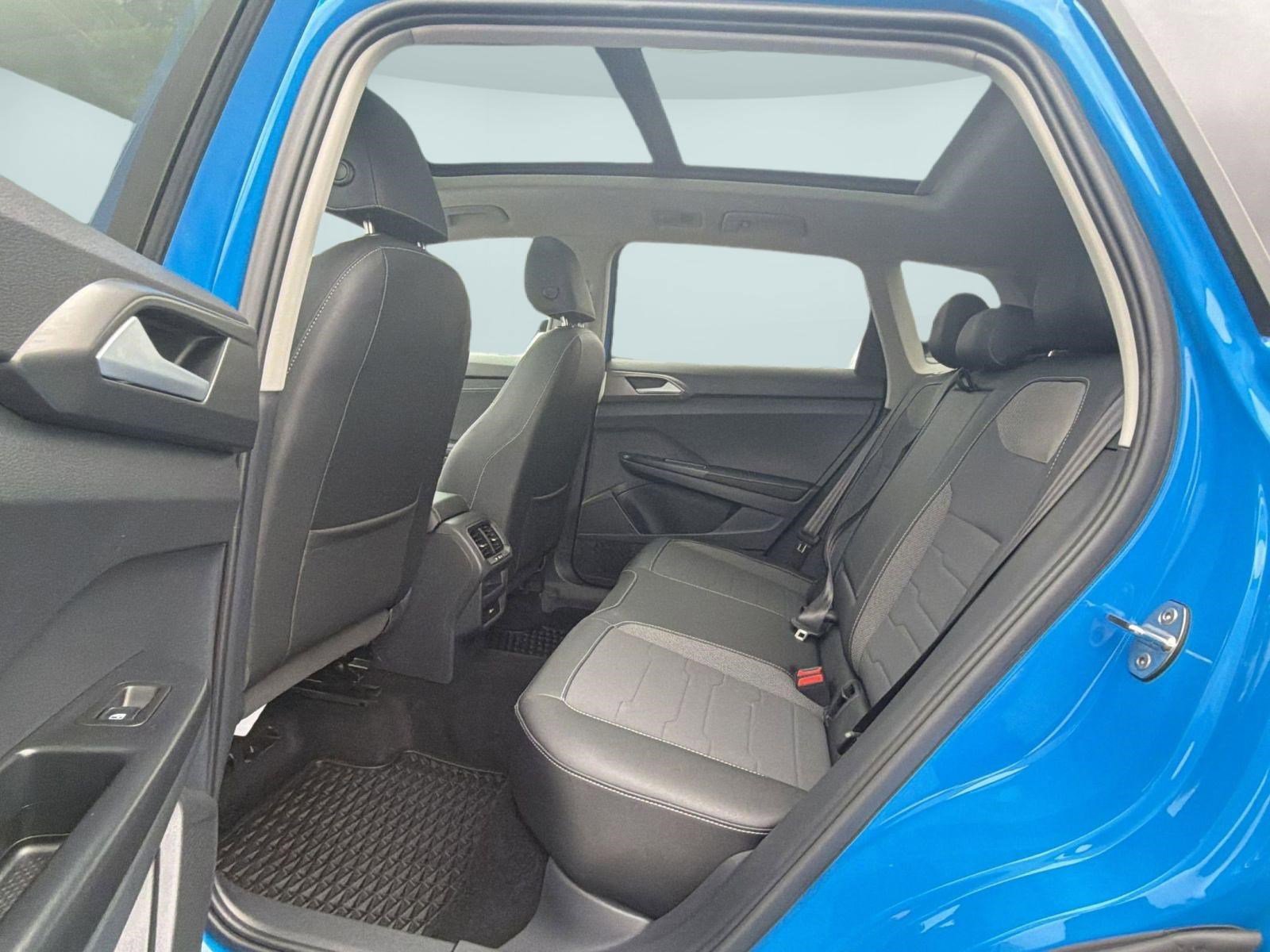 Certified 2025 Volkswagen Taos SE AWD/4WD image 14