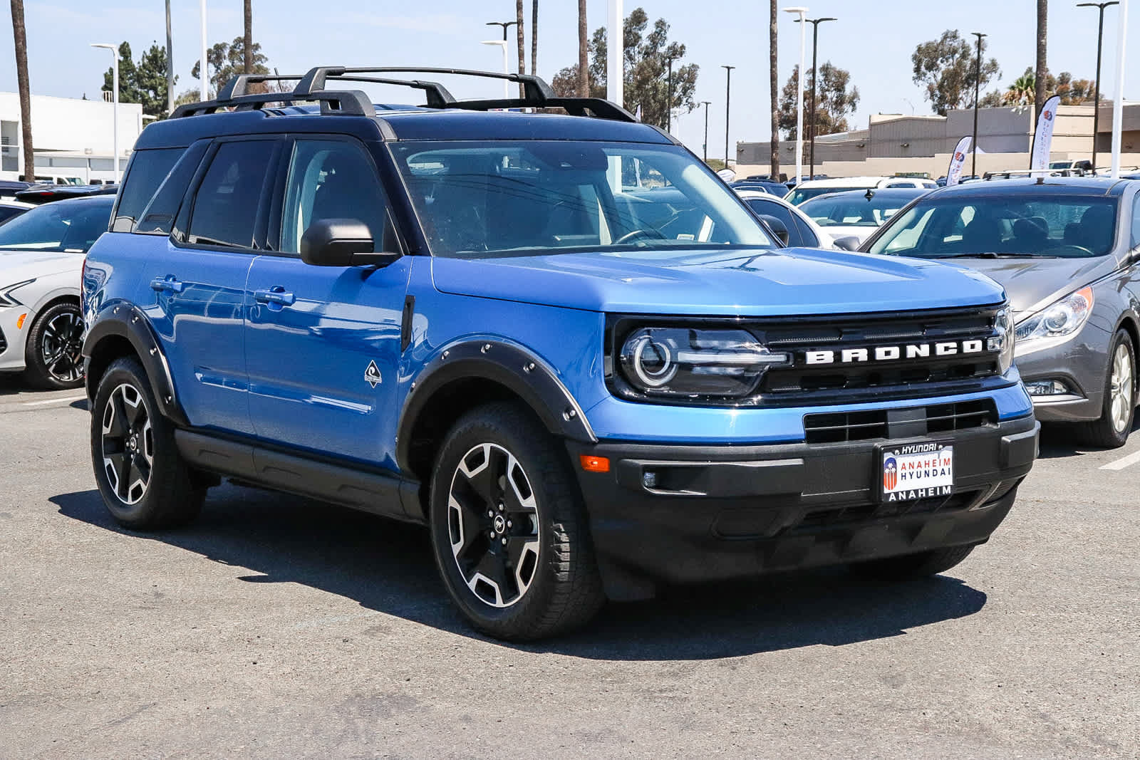 Used 2022 Ford Bronco Sport Outer Banks w/ Tech Package AWD/4WD image 3