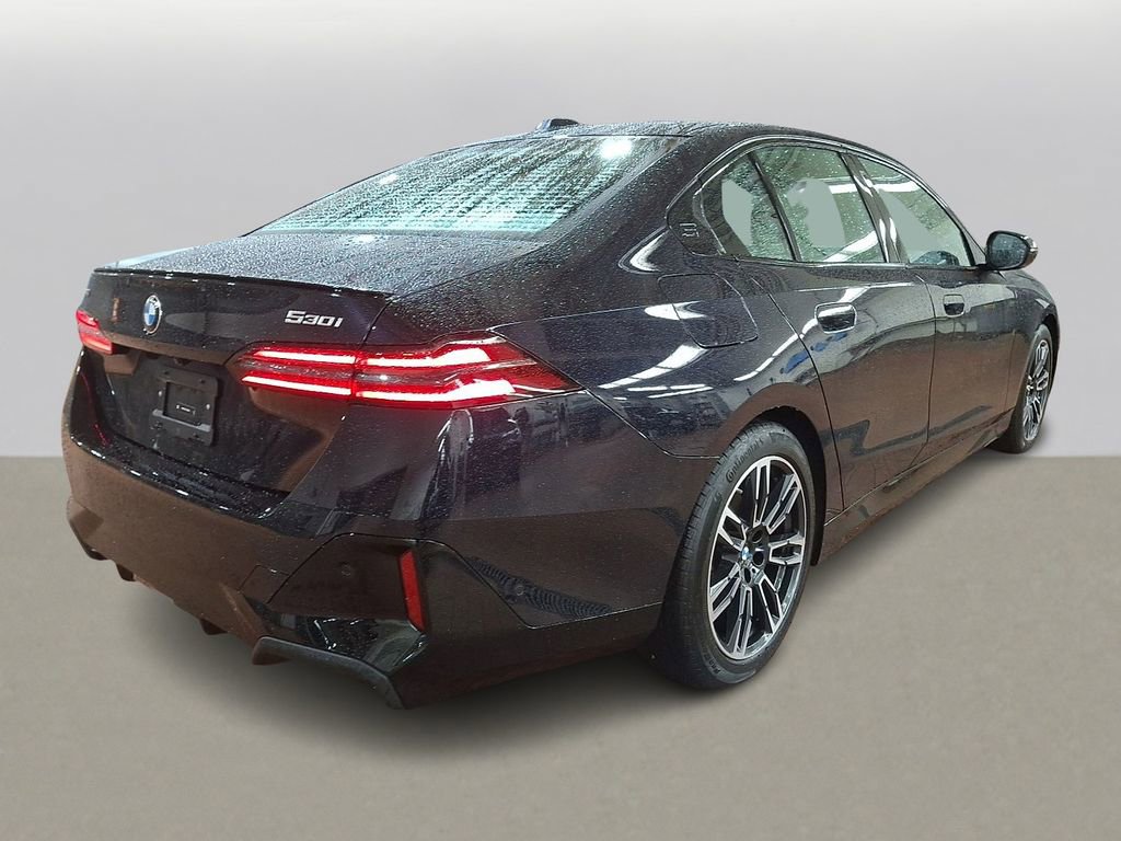 Used 2025 BMW 530i xDrive w/ M Sport Package image 4