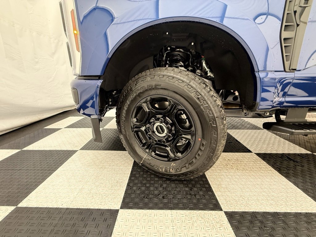 New 2026 Ford F350 4x4 SuperCab Super Duty image 9