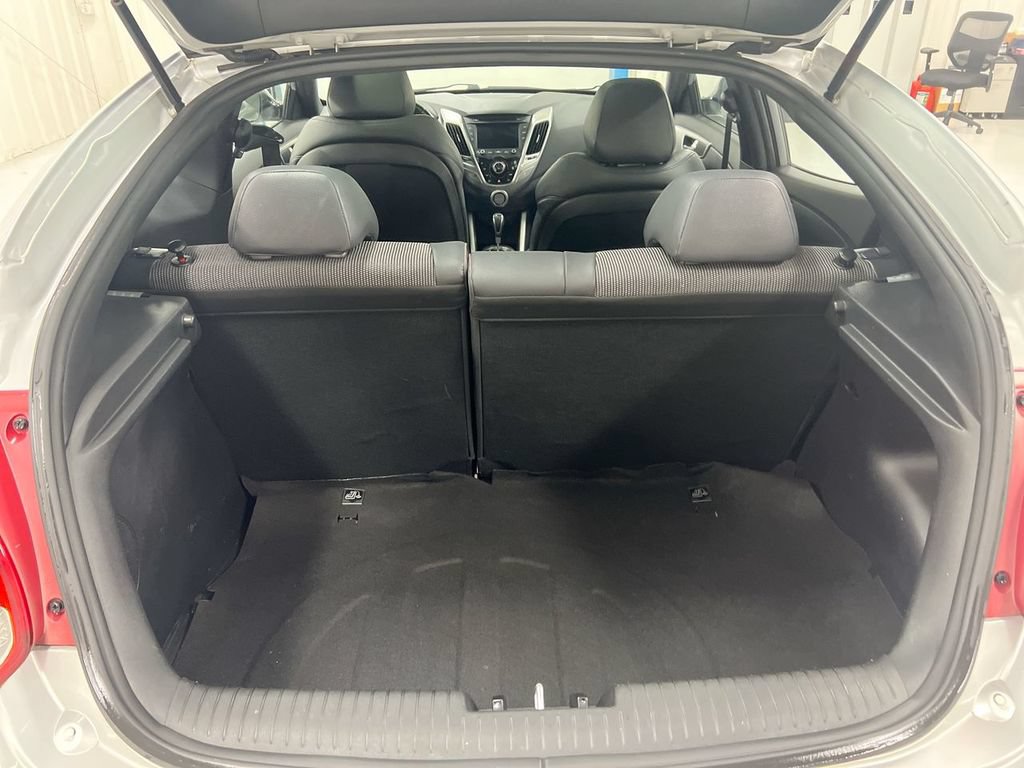 Used 2016 Hyundai Veloster w/ Option Group 02 FWD image 24