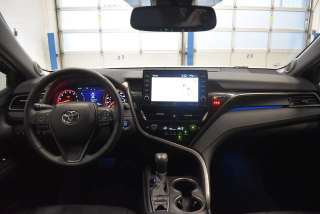 Used 2021 Toyota Camry XSE w/ Navigation Package FWD image 5