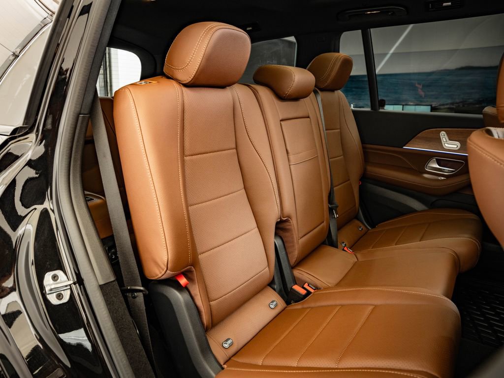 Certified 2026 Mercedes-Benz GLS 450 4MATIC image 53