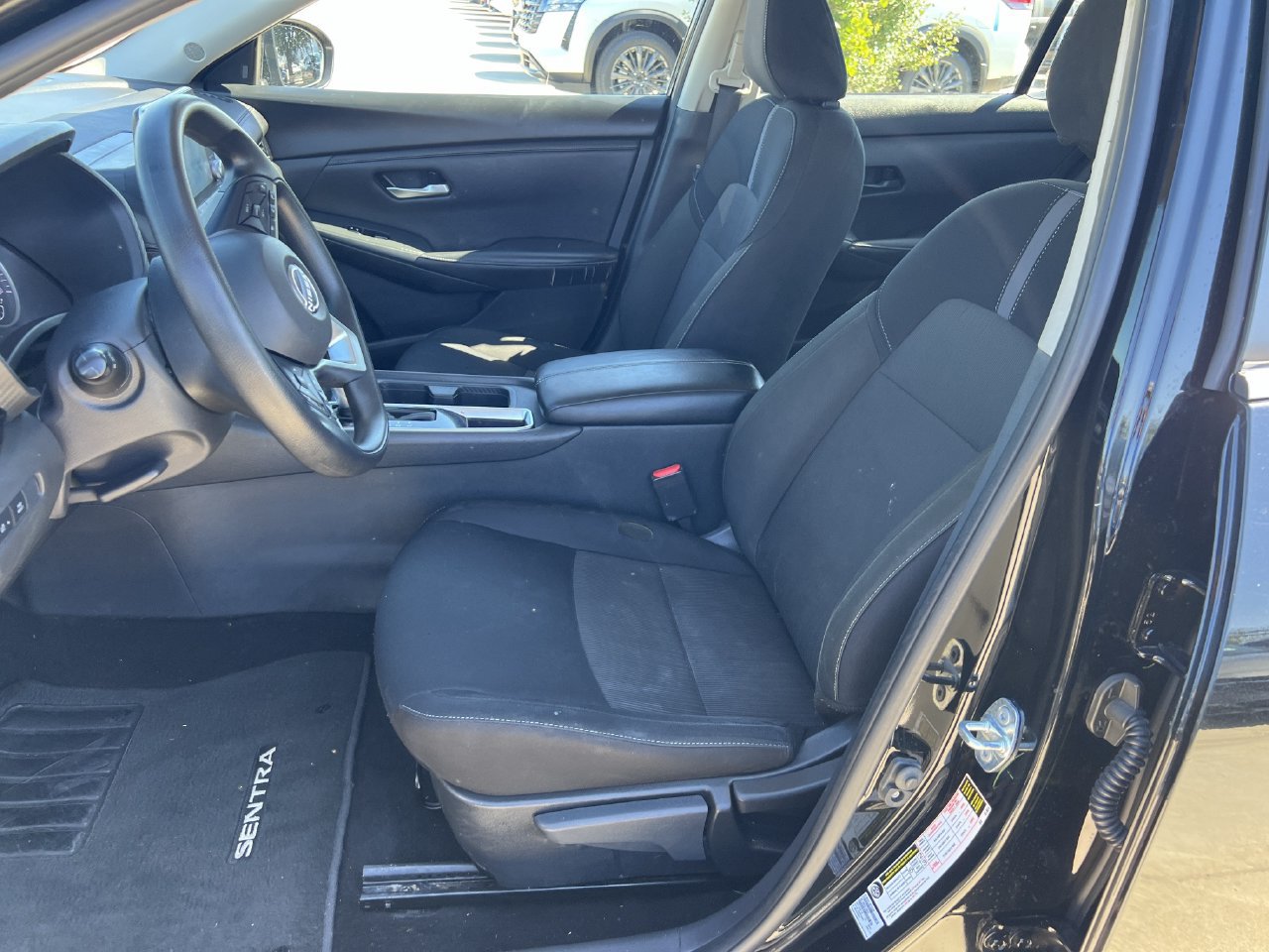 Used 2025 Nissan Sentra SV FWD image 5