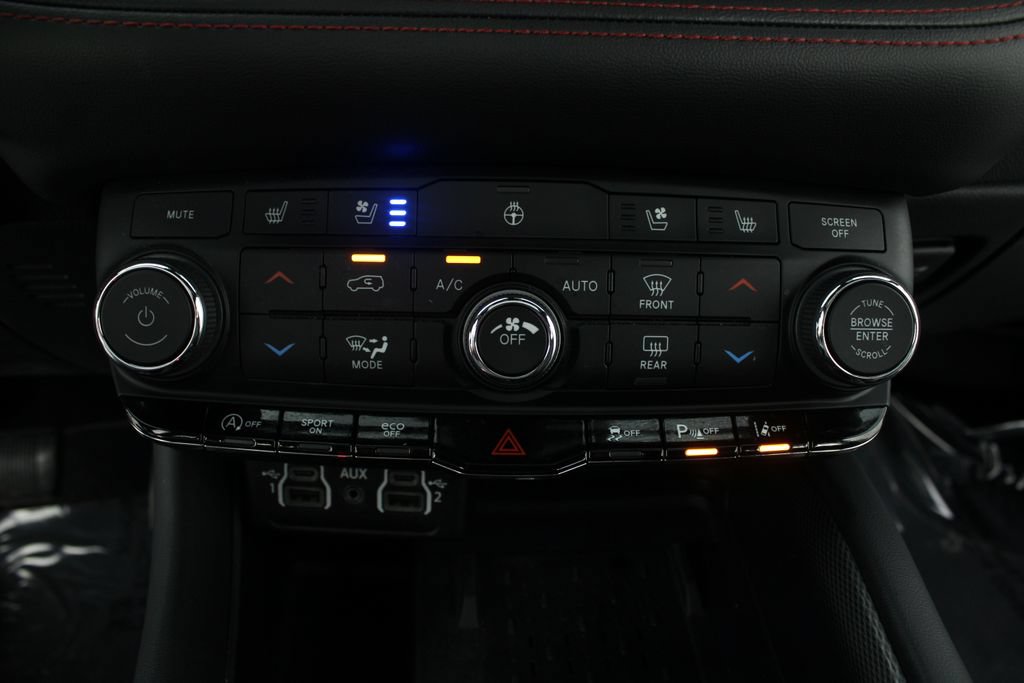 Used 2025 Dodge Durango GT AWD/4WD image 6