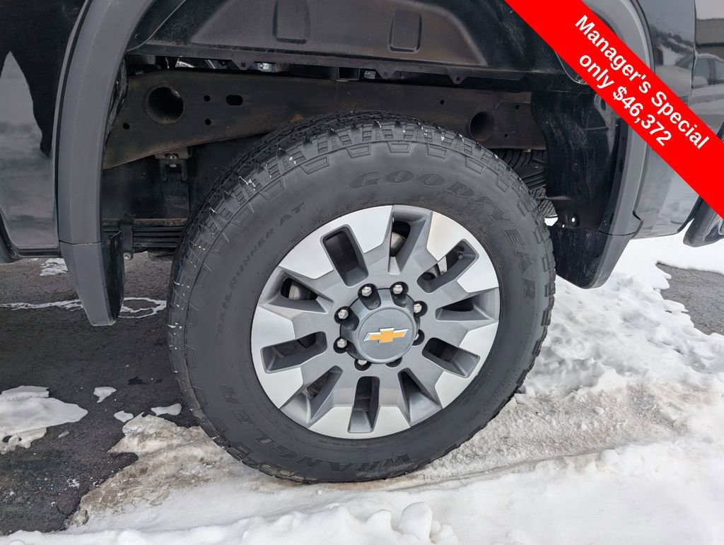 Used 2024 Chevrolet Silverado 2500 Custom w/ Custom Value Package image 22