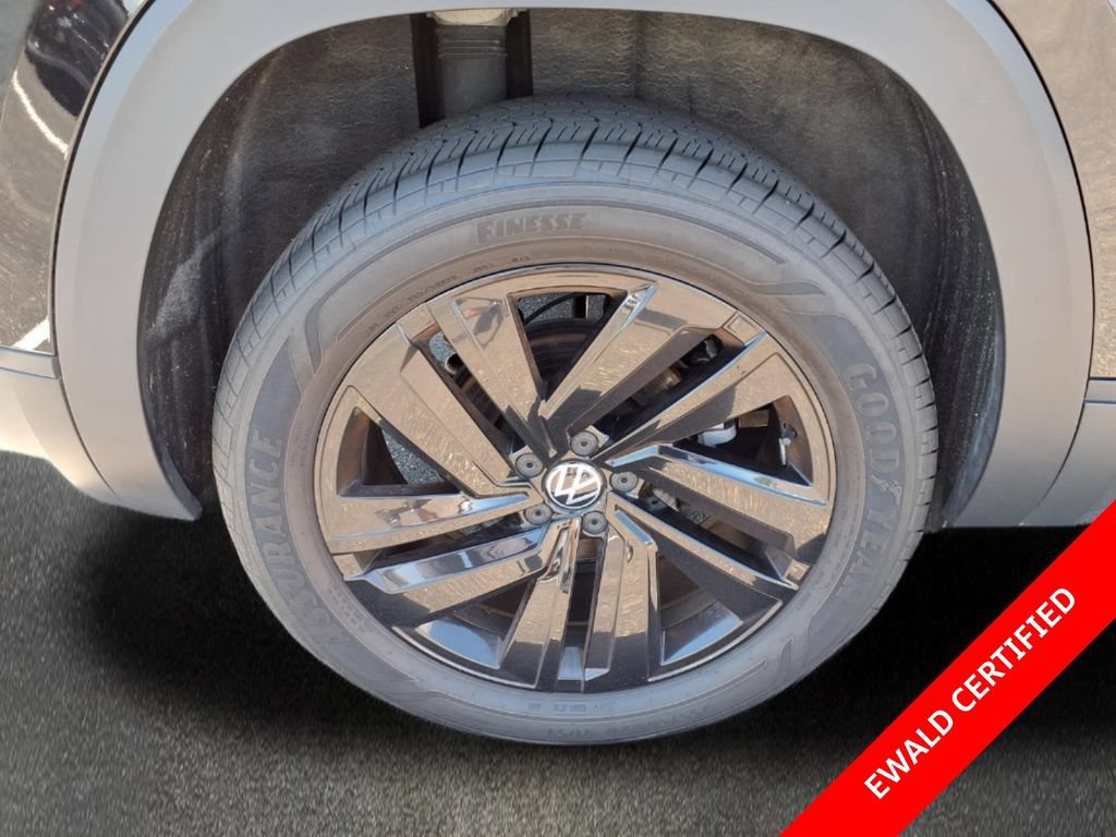 Used 2023 Volkswagen Atlas Cross Sport SE w/ Panoramic Sunroof Package AWD/4WD image 28