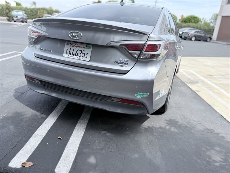 Used 2016 Hyundai Sonata Limited FWD image 9