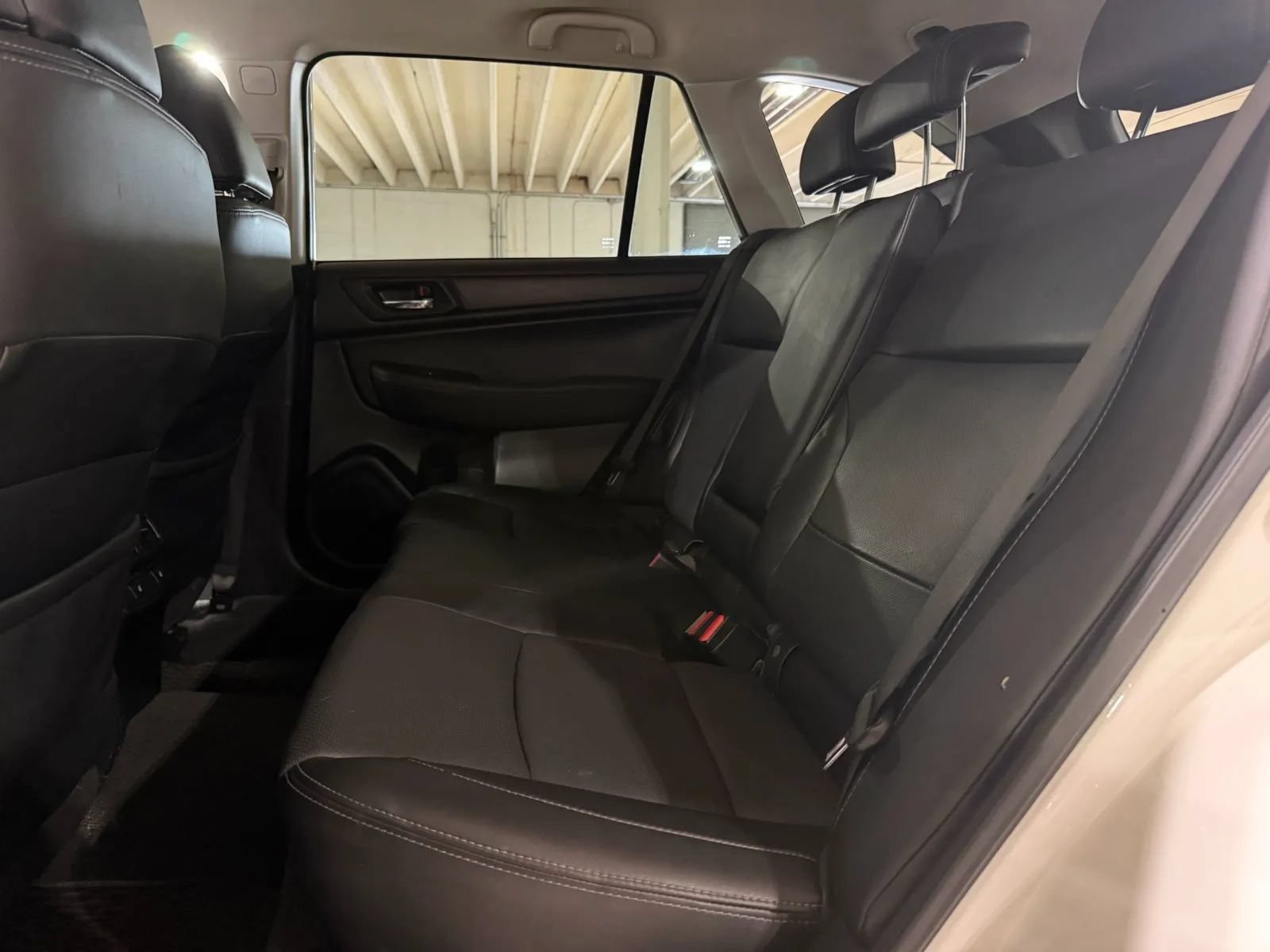 Used 2017 Subaru Outback 3.6R Limited AWD/4WD image 12