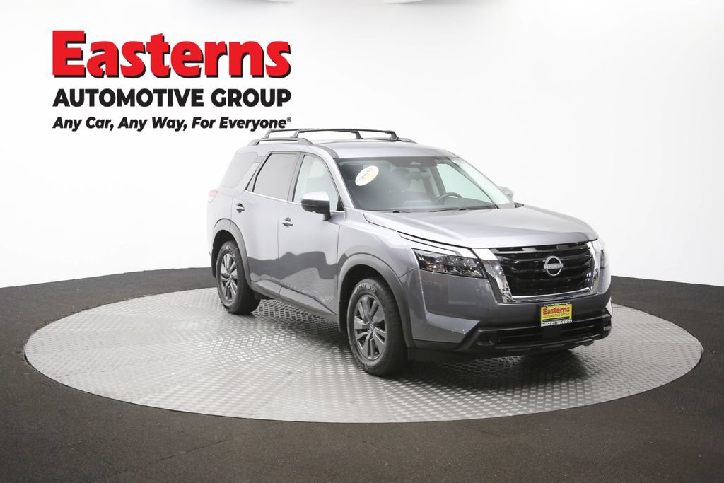 Used 2024 Nissan Pathfinder SV AWD/4WD image 48
