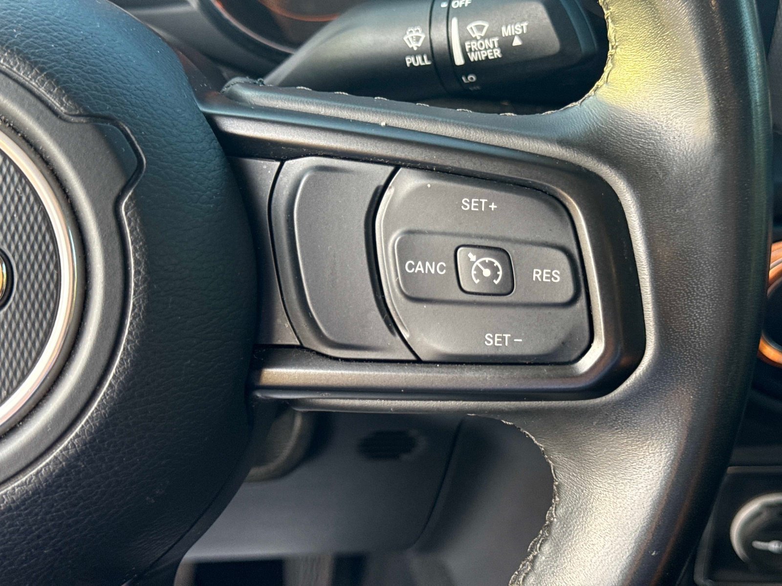 Used 2022 Jeep Gladiator Sport AWD/4WD image 21