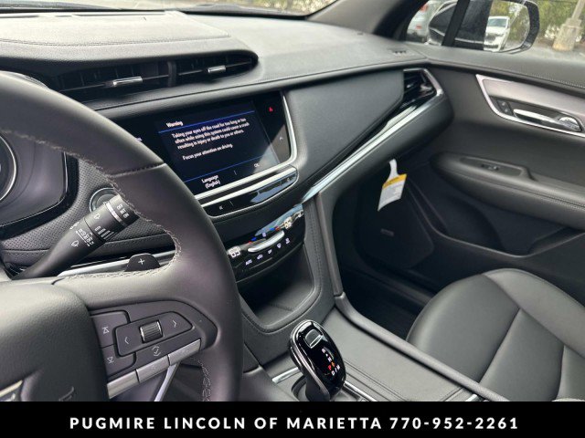 Used 2025 Cadillac XT6 Luxury image 25