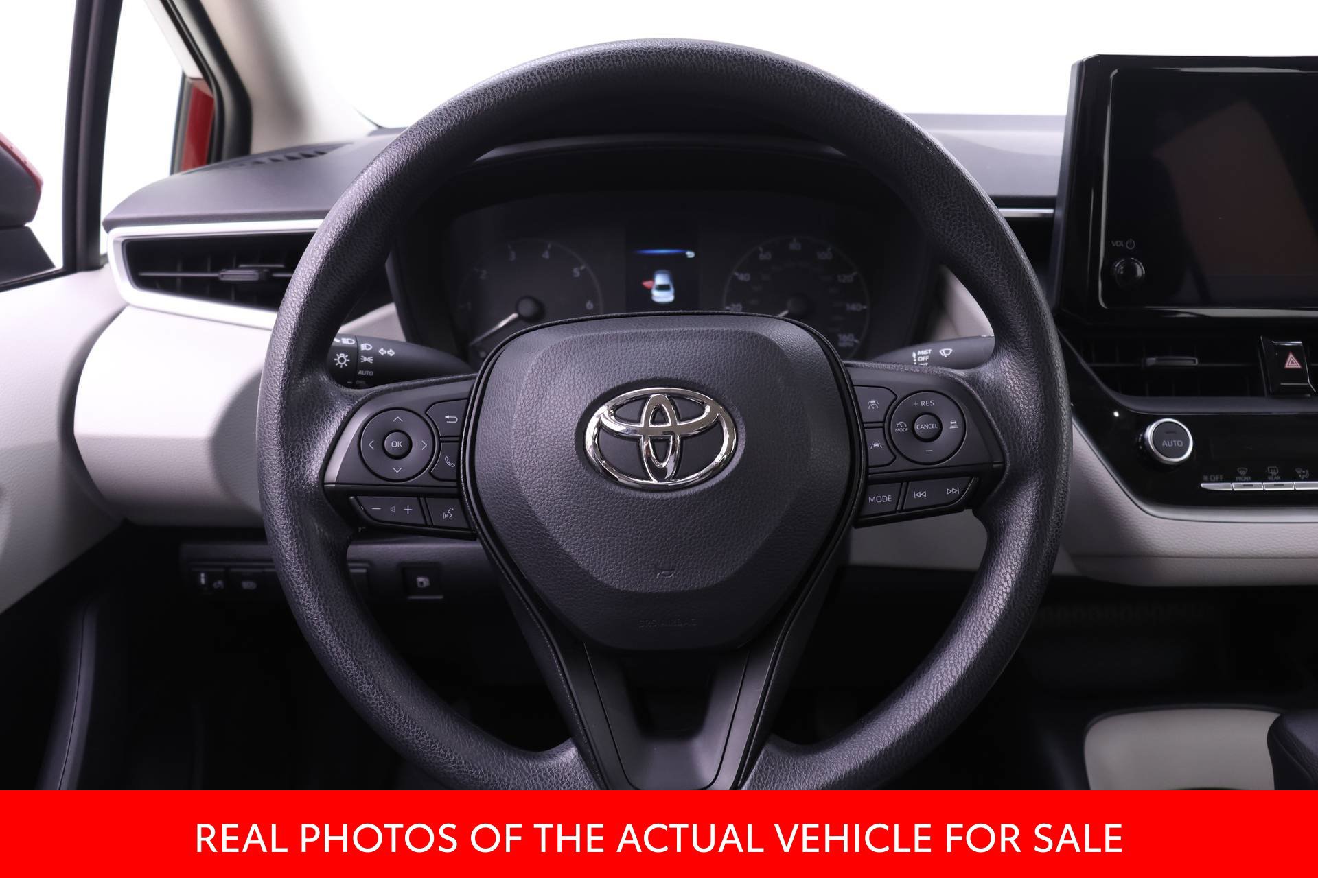Certified 2025 Toyota Corolla LE FWD image 15