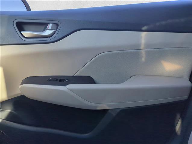 Used 2021 Hyundai Accent SE image 21