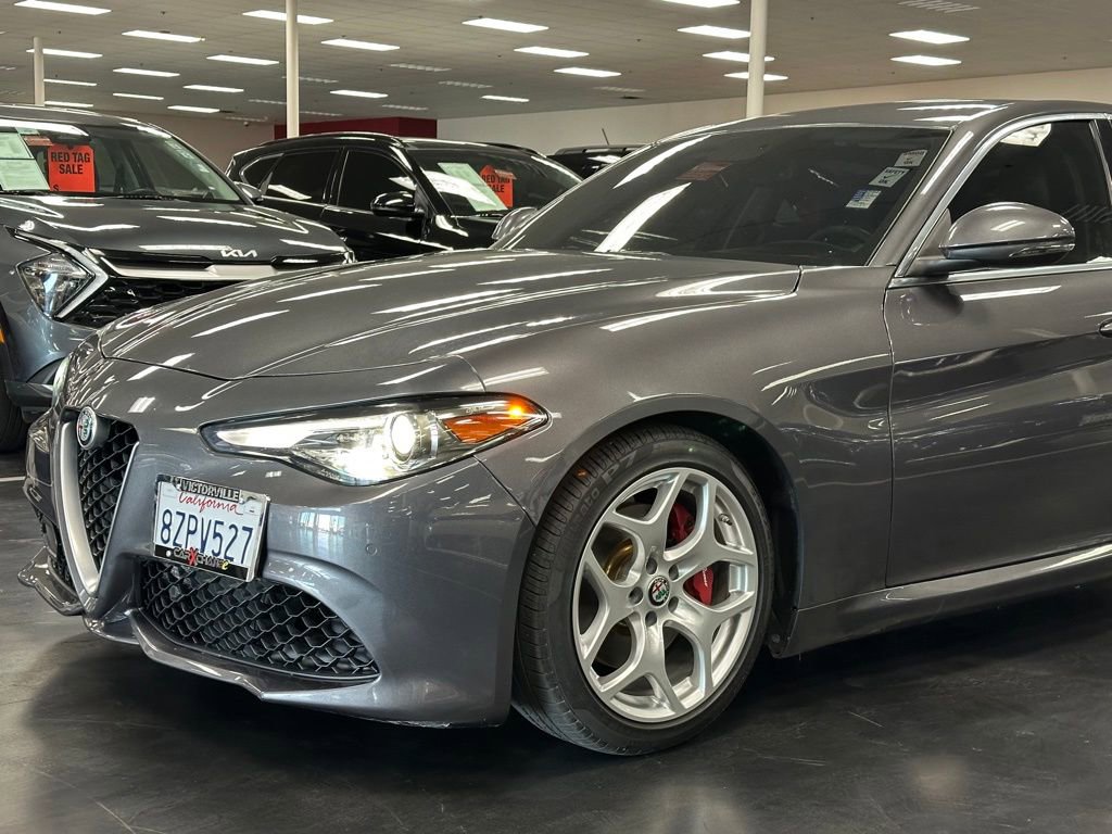 Used 2018 Alfa Romeo Giulia Ti w/ TI Leather Package image 11