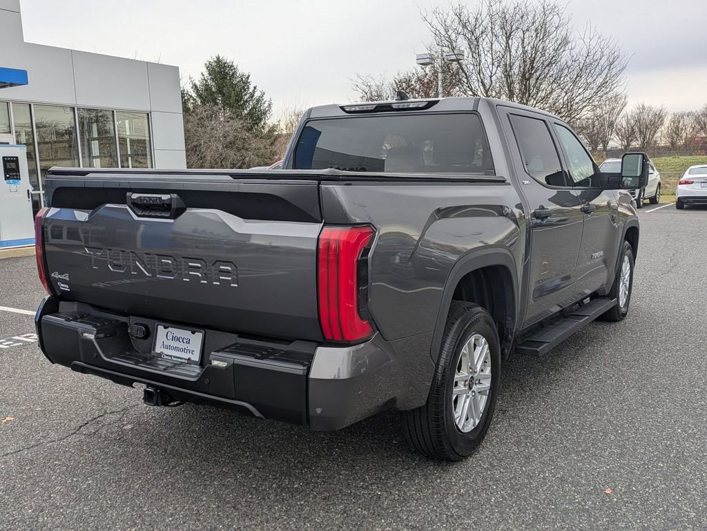 Used 2022 Toyota Tundra SR5 w/ SR5 Convenience Package image 7