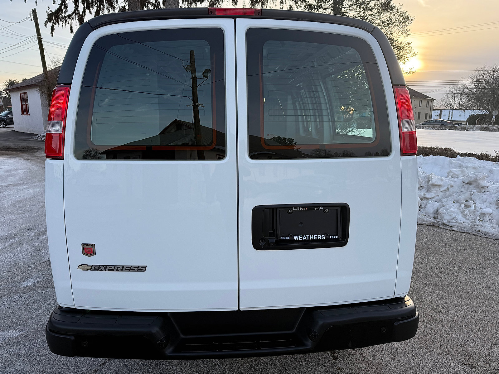 Used 2022 Chevrolet Express 2500 w/ Driver Convenience Package image 5