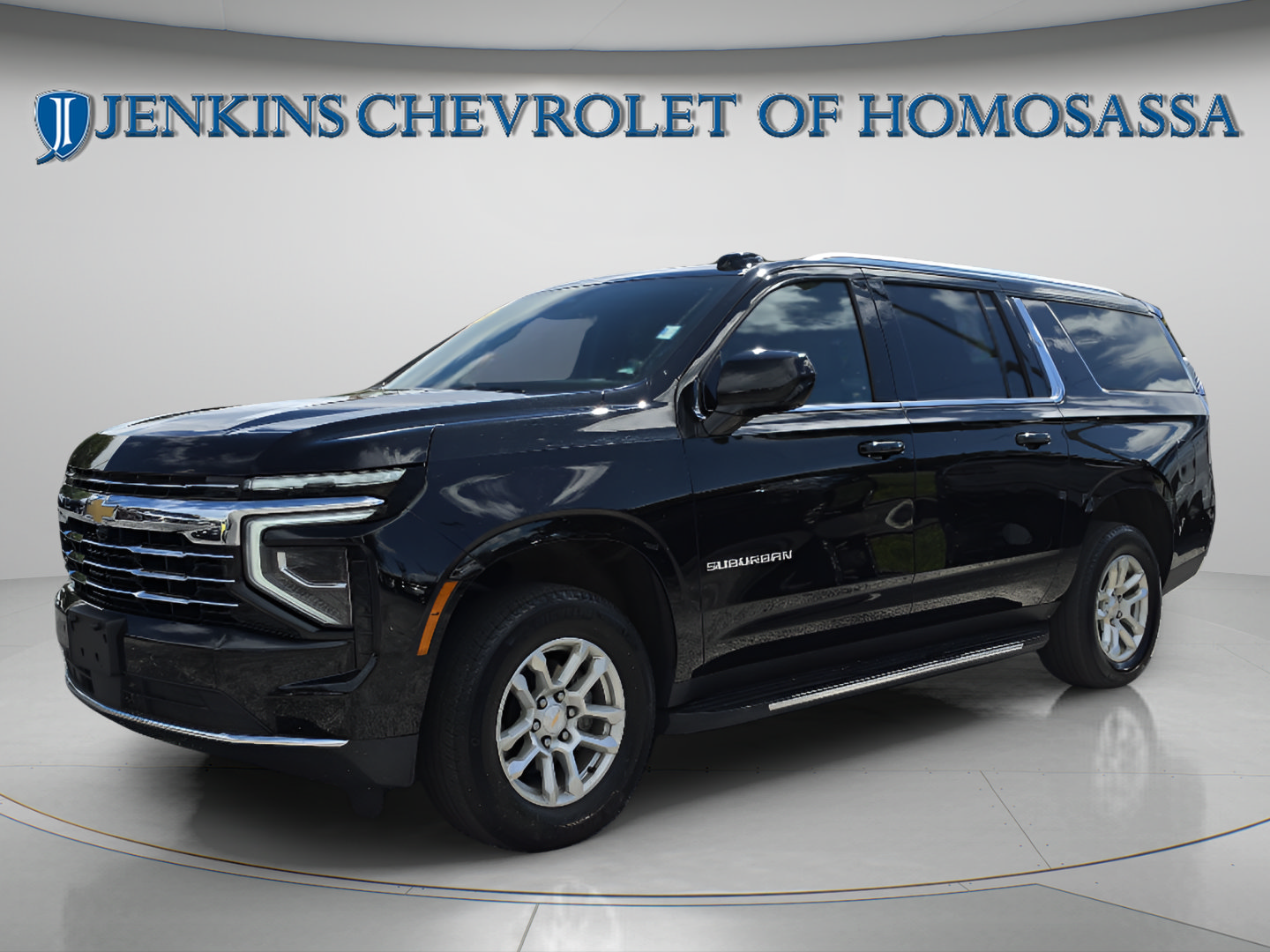 Used 2025 Chevrolet Suburban LT RWD image 10