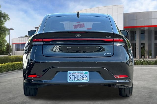 Used 2024 Toyota Prius XLE FWD image 5