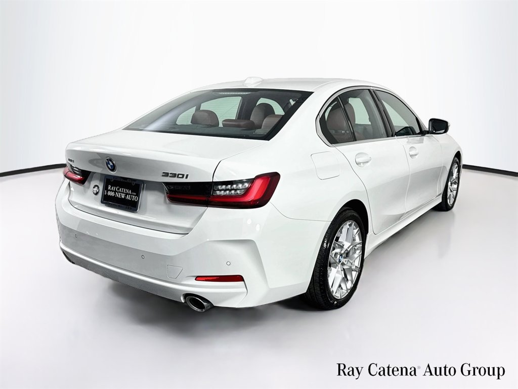 Used 2026 BMW 330i xDrive Sedan w/ Premium Package AWD/4WD image 7
